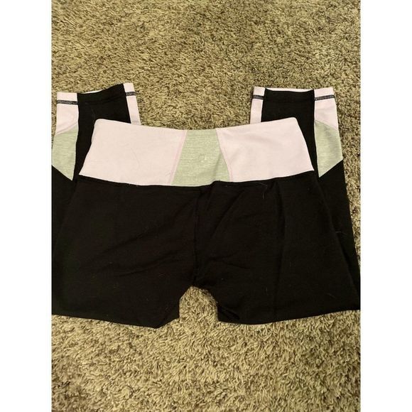 Lululemon Brand Women’s Embody Crop Luon Material Yoga Cropped Tights size 6 EUC - Picture 11 of 12